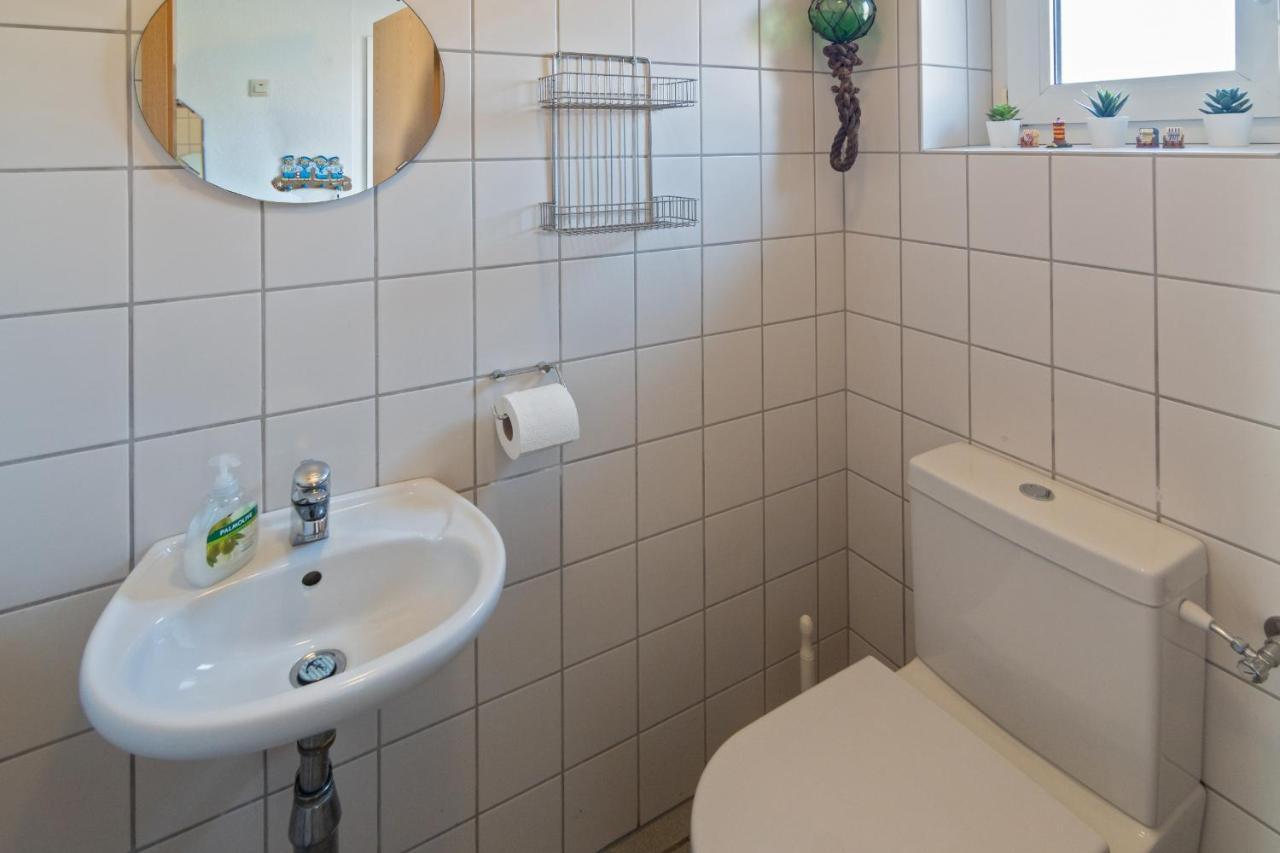 Ferienhaus Strandlaeufer Neßmersiel エクステリア 写真